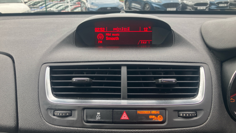Vauxhall Mokka 1.6i Exclusiv 5dr Petrol Hatchback